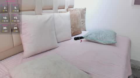 kaylee_scott_ online show from May 19, 2026, 8:15 pm