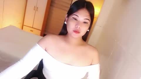 Y O U R        F U T U R E       K A Y L E E  online show from October 17, 2025, 7:49 pm