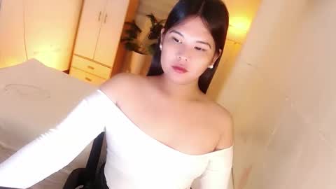 Y O U R        F U T U R E       K A Y L E E  online show from November 7, 2025, 3:45 pm