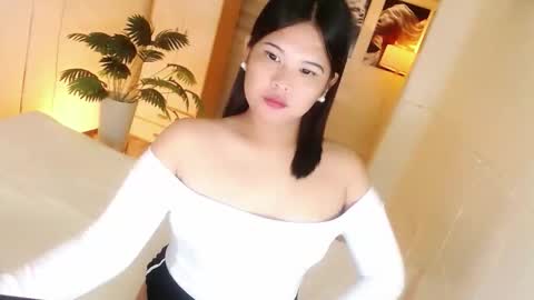 Y O U R        F U T U R E       K A Y L E E  online show from December 3, 2025, 11:03 pm