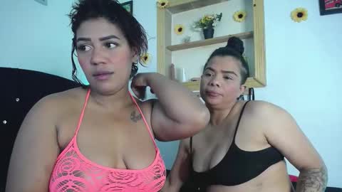 kaylie and dakota  online show from December 19, 2025, 1:34 am