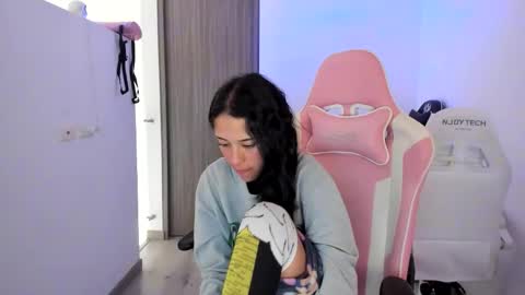 kaylie online show from September 23, 2025, 11:24 am