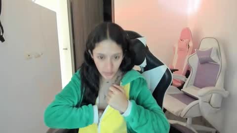 kaylie online show from October 6, 2025, 11:07 am