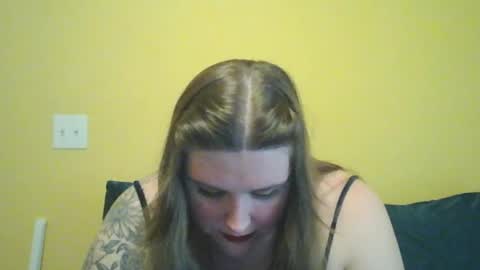 Snapshot of kaytiebird96 chatting on November 21, 2025, 5:33 pm Katie Bird online show from November 21, 2025, 5:33 pm