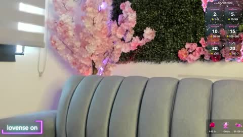 naty online show from November 10, 2025, 2:05 pm