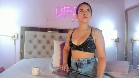 Keily online show from April 12, 2026, 11:37 am