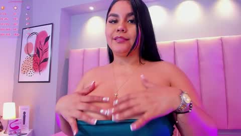 Keily Ross online show from March 6, 2025, 8:48 pm