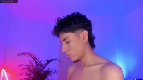 Alejandro Gonzalez online show from September 29, 2025, 2:27 am