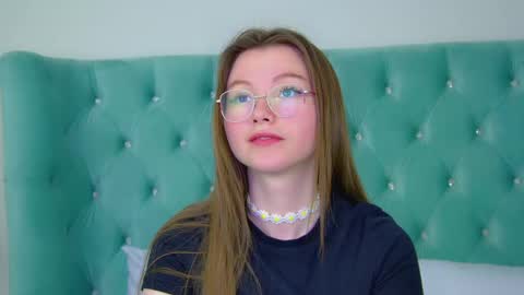 Keira online show from March 1, 2025, 9:15 pm