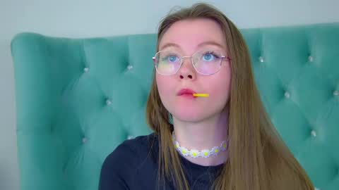 Keira online show from March 2, 2025, 3:24 am