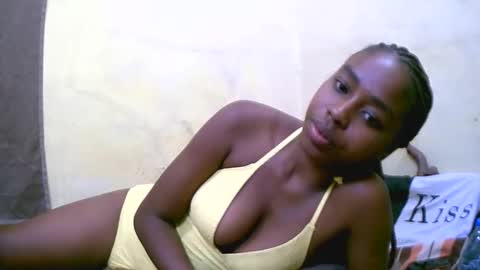 keisha759446 online show from November 18, 2025, 6:29 am