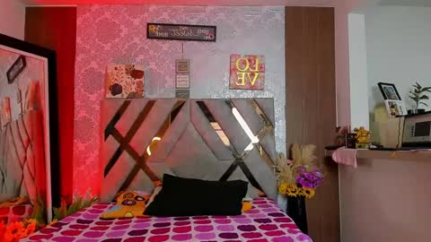 kelly__thomson online show from September 8, 2025, 11:48 pm