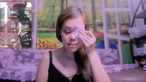 Kelly online show from December 3, 2025, 4:42 am