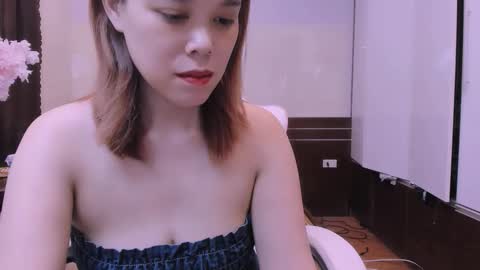 Kelly online show from April 8, 2026, 3:17 am