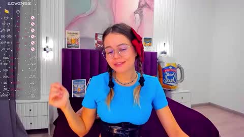 Kelly online show from September 20, 2025, 12:11 am