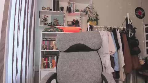 Snapshot of kellyasian chatting on February 5, 2026, 7:35 am Leia online show from February 5, 2026, 7:35 am