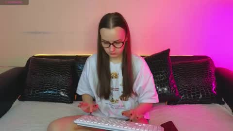 Im Kelly online show from October 14, 2025, 12:06 pm