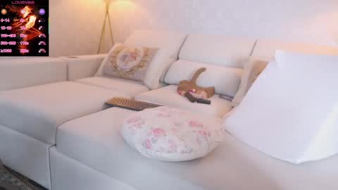 vanessa online show from March 25, 2026, 5:19 pm