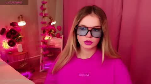 Kelly online show from November 30, 2025, 6:23 pm