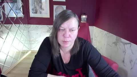 Kelly online show from October 18, 2025, 5:21 am