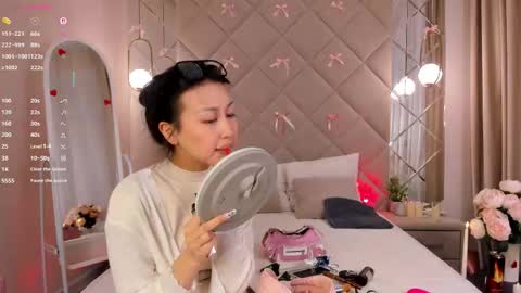 kellyy_bern online show from March 9, 2026, 12:58 am