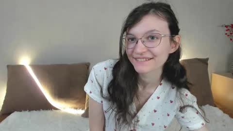 Kelsirabenold online show from March 20, 2026, 5:12 am