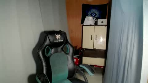 Ken online show from November 11, 2025, 6:52 pm