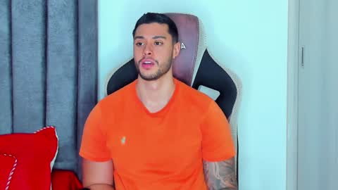 ken_mailik online show from February 4, 2025, 3:11 am