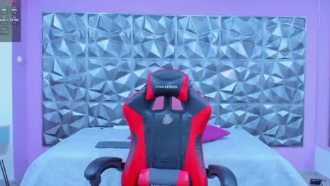 Snapshot of kendall23_ chatting on March 11, 2025, 3:16 am Kendall online show from March 11, 2025, 3:16 am