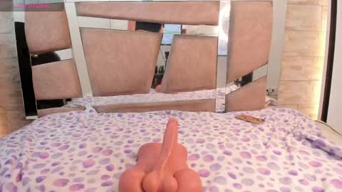 kendall online show from April 23, 2026, 12:29 pm