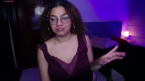 Snapshot of kendall_rossii_ chatting on November 10, 2025, 5:17 am kendall_rossii_ online show from November 10, 2025, 5:17 am