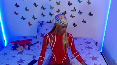 kendallgil online show from January 17, 2025, 5:32 am