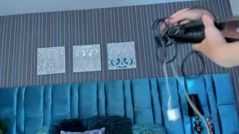 Kendal online show from April 19, 2026, 5:45 pm