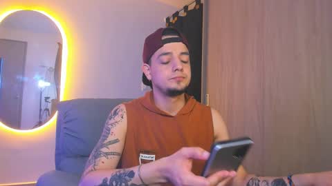 kendel_dimitri online show from January 12, 2025, 6:17 am