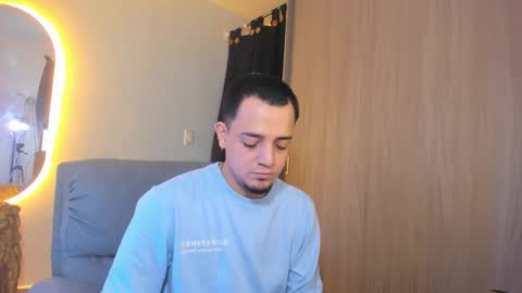 kendel_dimitri online show from February 8, 2025, 4:25 am