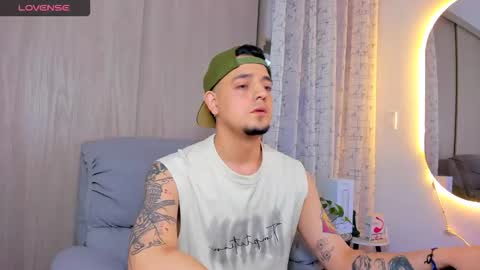 kendel_dimitri online show from September 25, 2025, 2:26 am