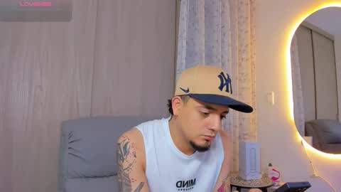kendel_dimitri online show from November 21, 2025, 8:02 am
