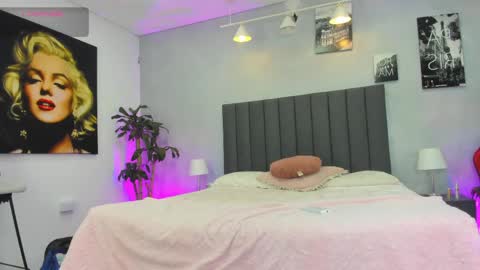 Kendra London online show from May 26, 2026, 11:06 am