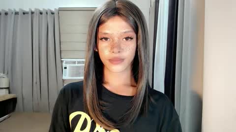 Snapshot of kendra_lunaxx chatting on March 2, 2026, 7:21 pm kendra_lunaxx online show from March 2, 2026, 7:21 pm