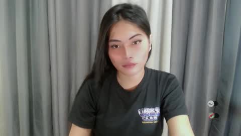 K E N D R A online show from February 18, 2025, 8:47 pm