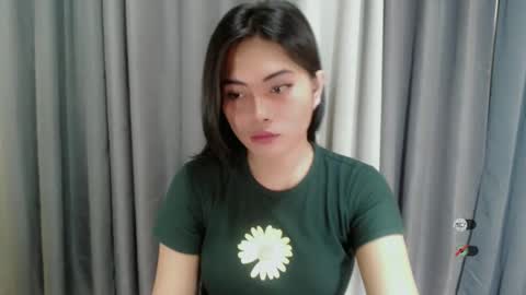 K E N D R A online show from February 21, 2025, 12:38 am