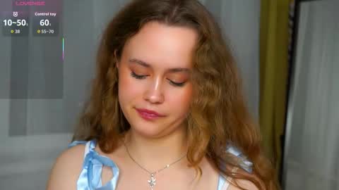 Snapshot of kendraedger chatting on October 14, 2025, 6:31 pm Kira online show from October 14, 2025, 6:31 pm