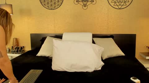 Snapshot of kendraleroy chatting on January 25, 2025, 4:34 am KENDRA online show from January 25, 2025, 4:34 am