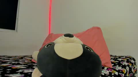 kendra Sthefania online show from January 11, 2025, 4:14 pm