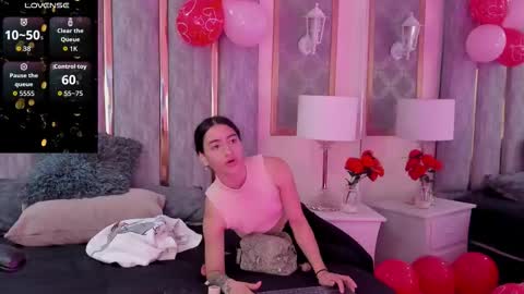 keniavelvet  online show from February 17, 2026, 1:40 pm