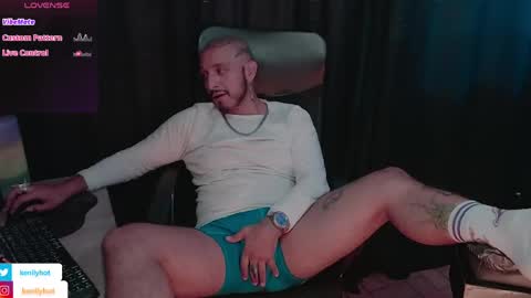 Kenlly online show from April 28, 2026, 10:26 pm