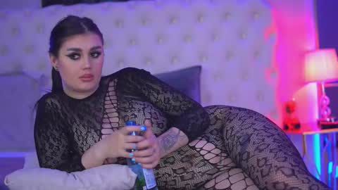 Kendra online show from December 16, 2025, 4:12 pm