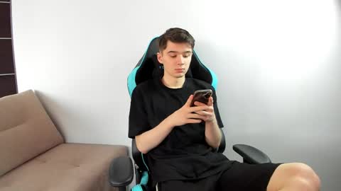 Snapshot of kennedy_max chatting on June 4, 2026, 10:54 am kennedy max online show from June 4, 2026, 10:54 am