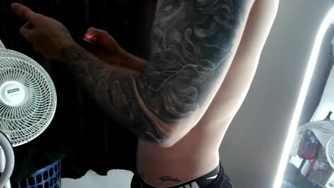 Kennfox777 online show from April 1, 2026, 1:41 pm