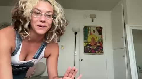 Snapshot of kennibby chatting on March 4, 2026, 11:11 pm kennibby online show from March 4, 2026, 11:11 pm